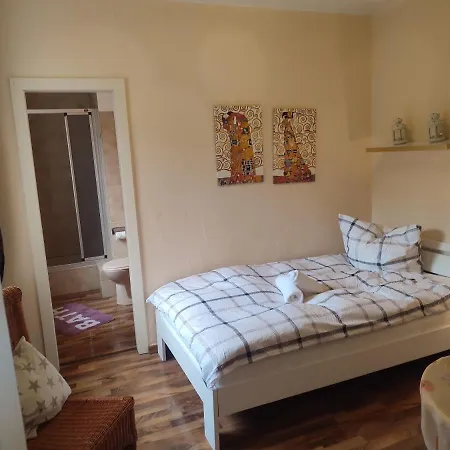 & Nur Fuer Monteure Am Norderteich * Horn-Bad Meinberg