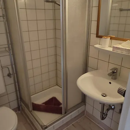 Hotel & Nur Fuer Monteure Am Norderteich